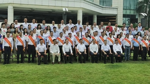 【百裕喜報】榮譽加冕 砥礪前行